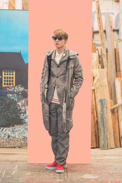 Look 27